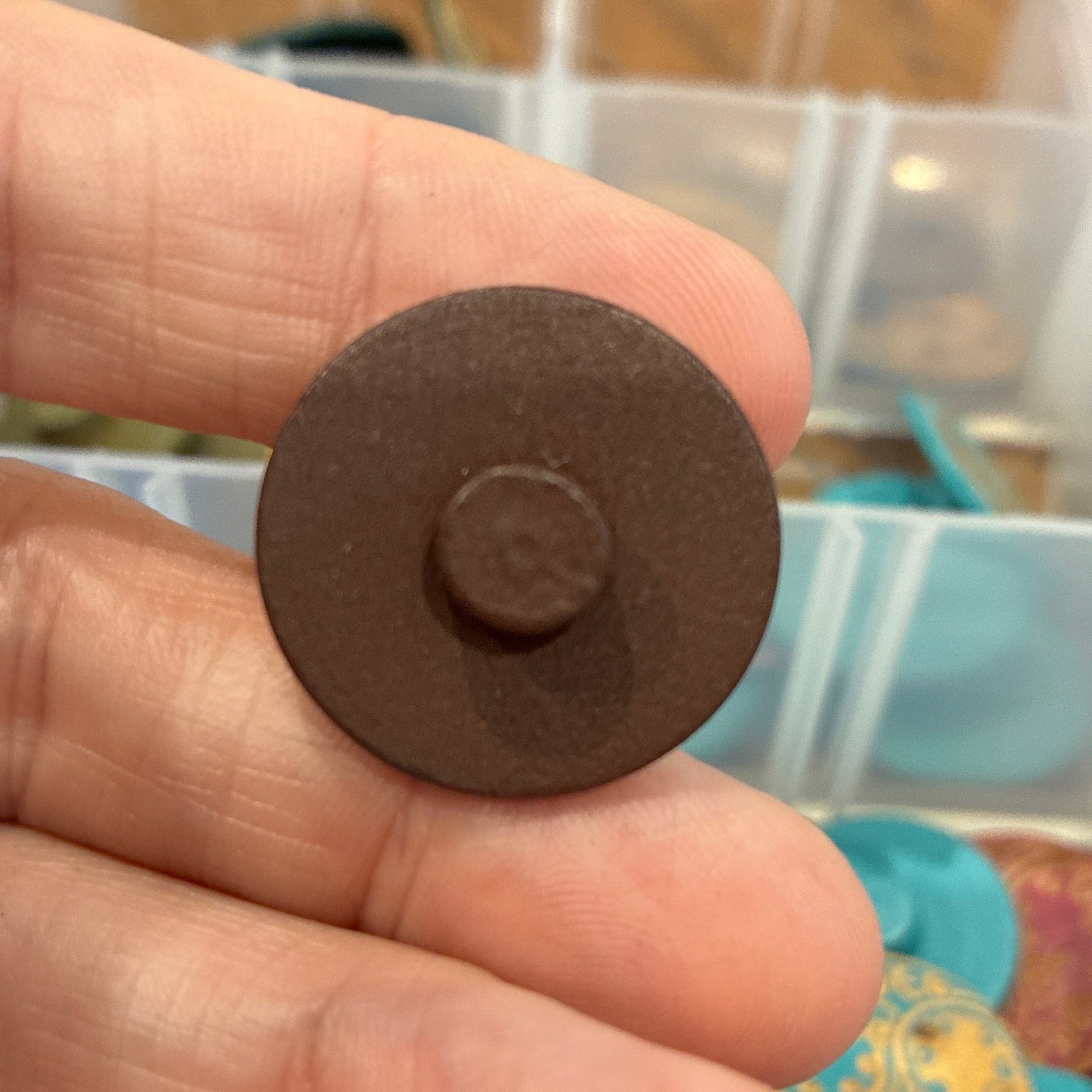Button, Brown Floral Ying Yang Pear Wood, 23mm Shanked