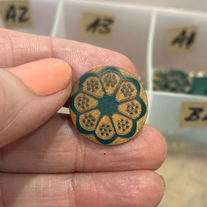 Button, Green Flower Pear Wood, 20mm Shanked