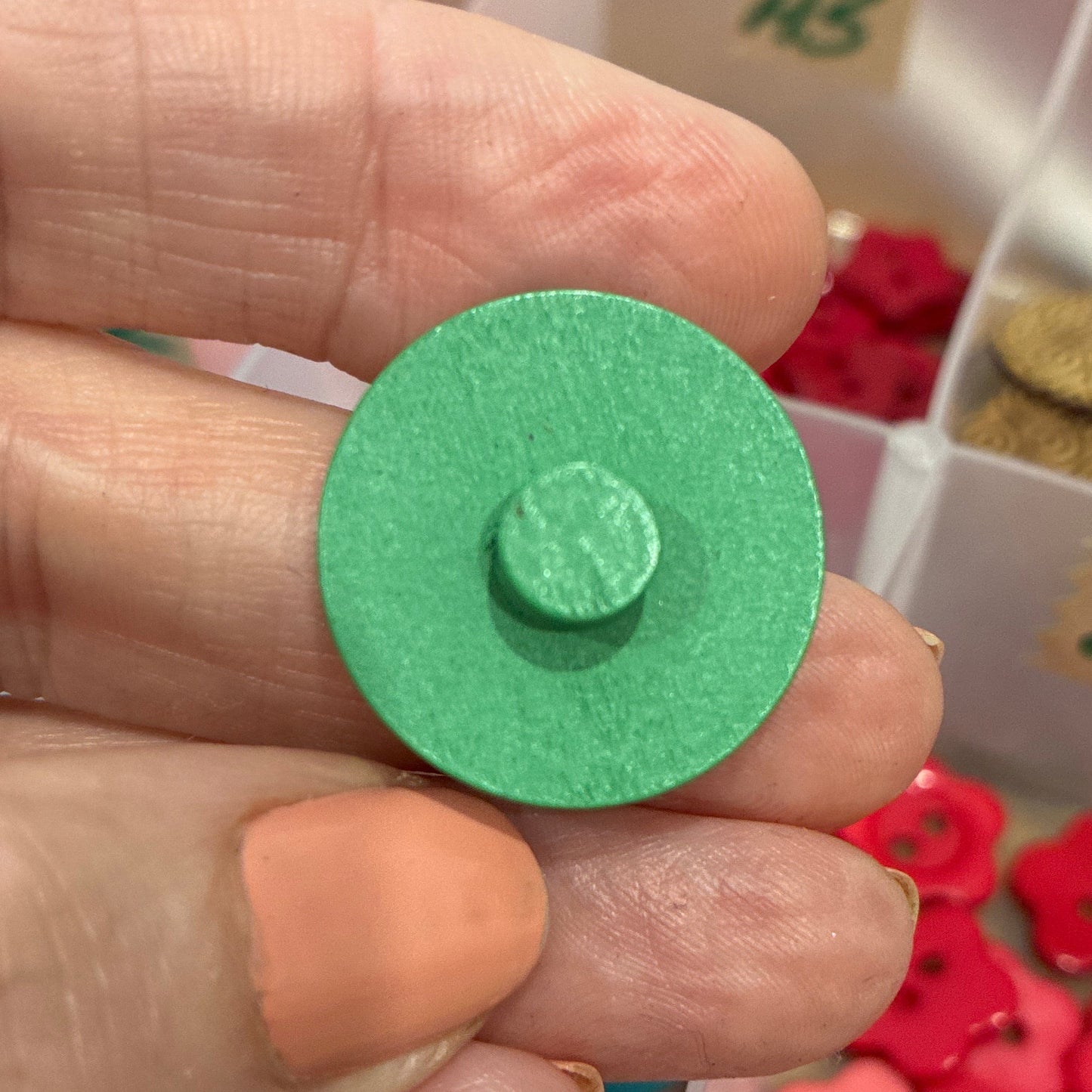 Button, Light Green Flower Pear Wood, 23mm Shanked
