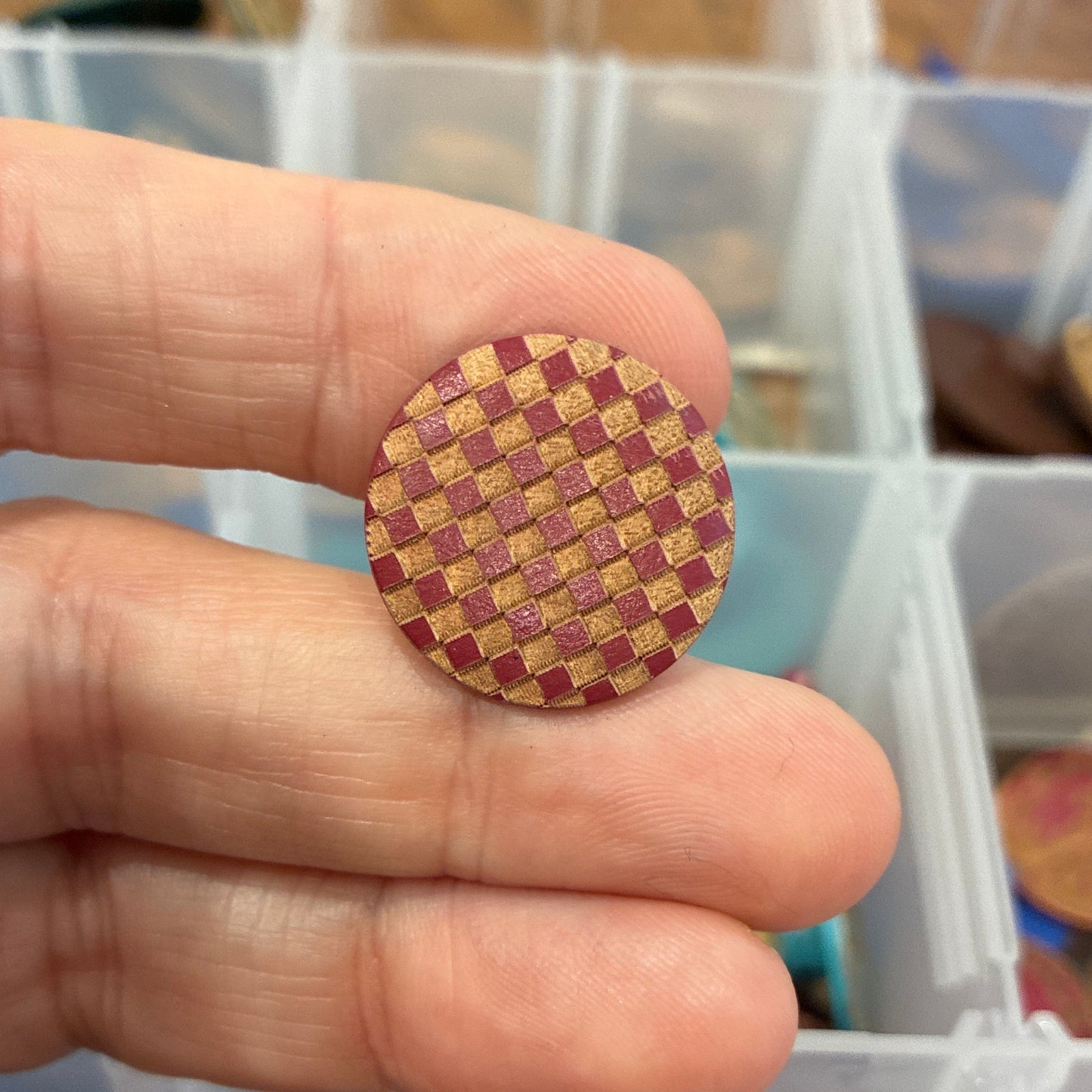 Button, Maroon Check Pear Wood, 20mm Shanked