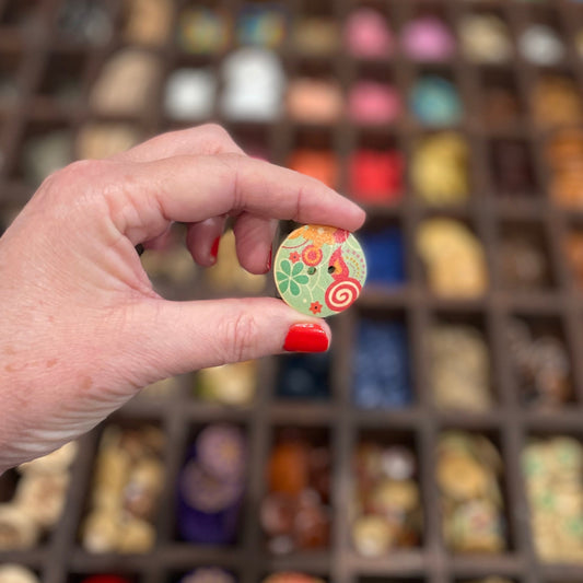 Button, Retro Pear Wood 30mm