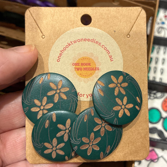 Buttons, Card of 4, Day Lily Green Pear Wood, 28mm