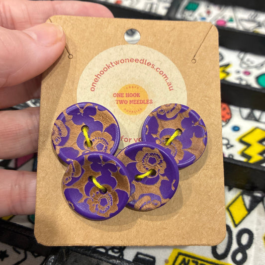 Buttons, Card of 4, Nasturtium Pear Wood, 23mm