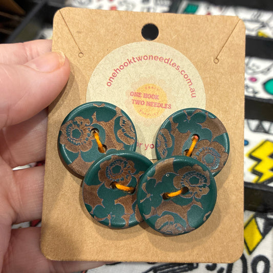 Buttons, Card of 4, Nasturtium Pear Wood, 25mm