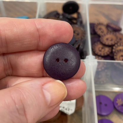 Button, Deep Purple Petals Pear Wood, 20mm