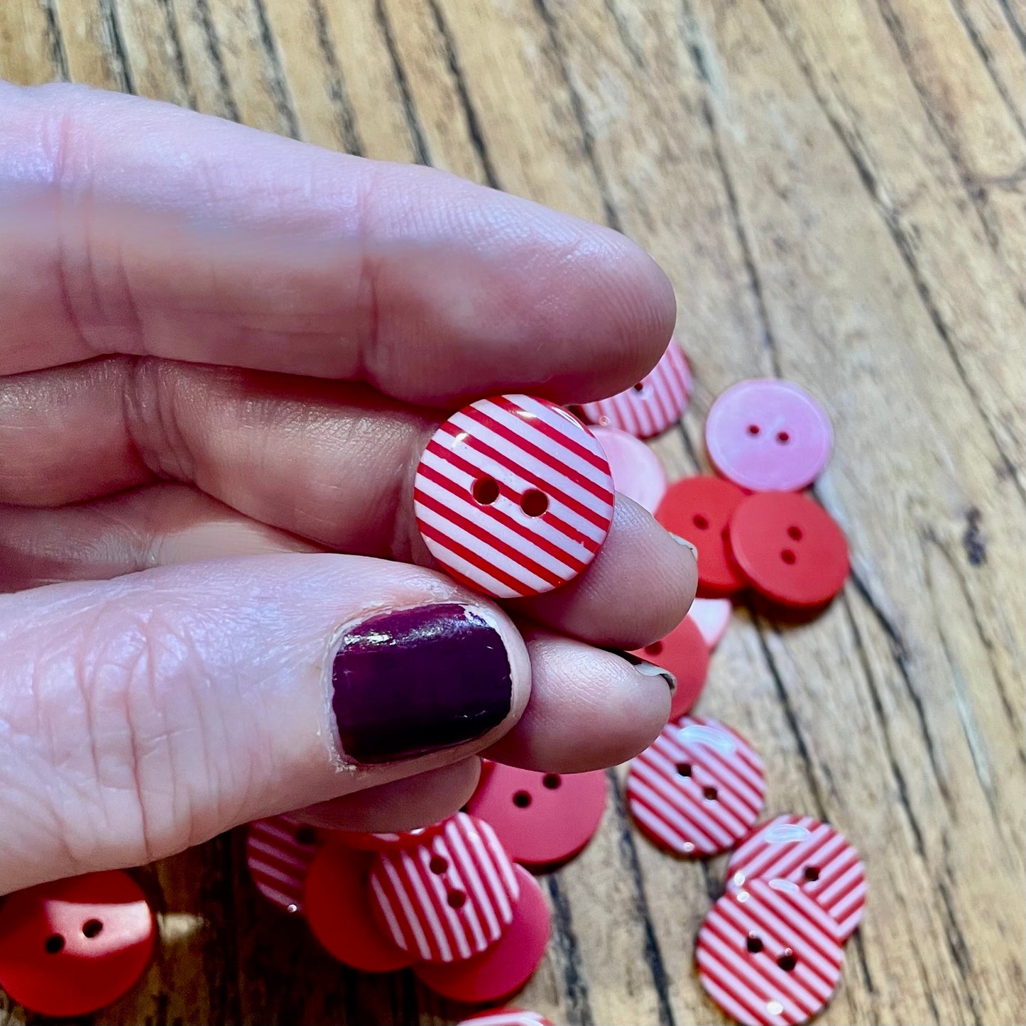 Button, Red and White Stripes Resin, 15mm